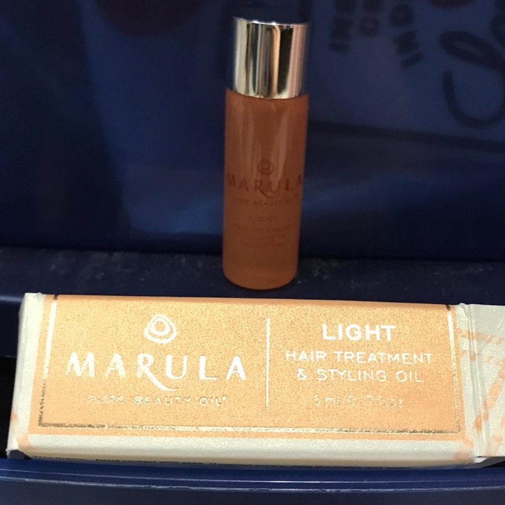 NWT Marula Light Hair Treatment & Styling Oil Fine Shine Pure Beauty Fizz Repair